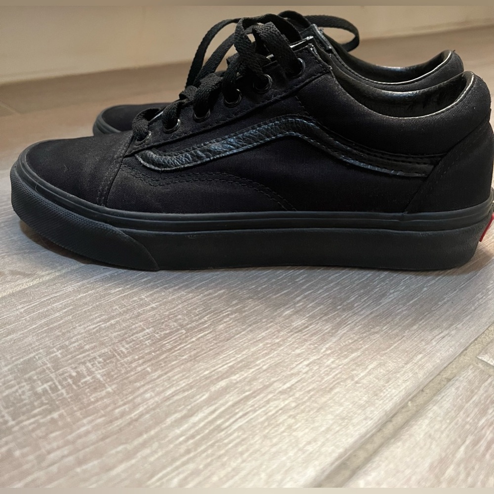 Vans Old Skool Women’s Shoe- All Black